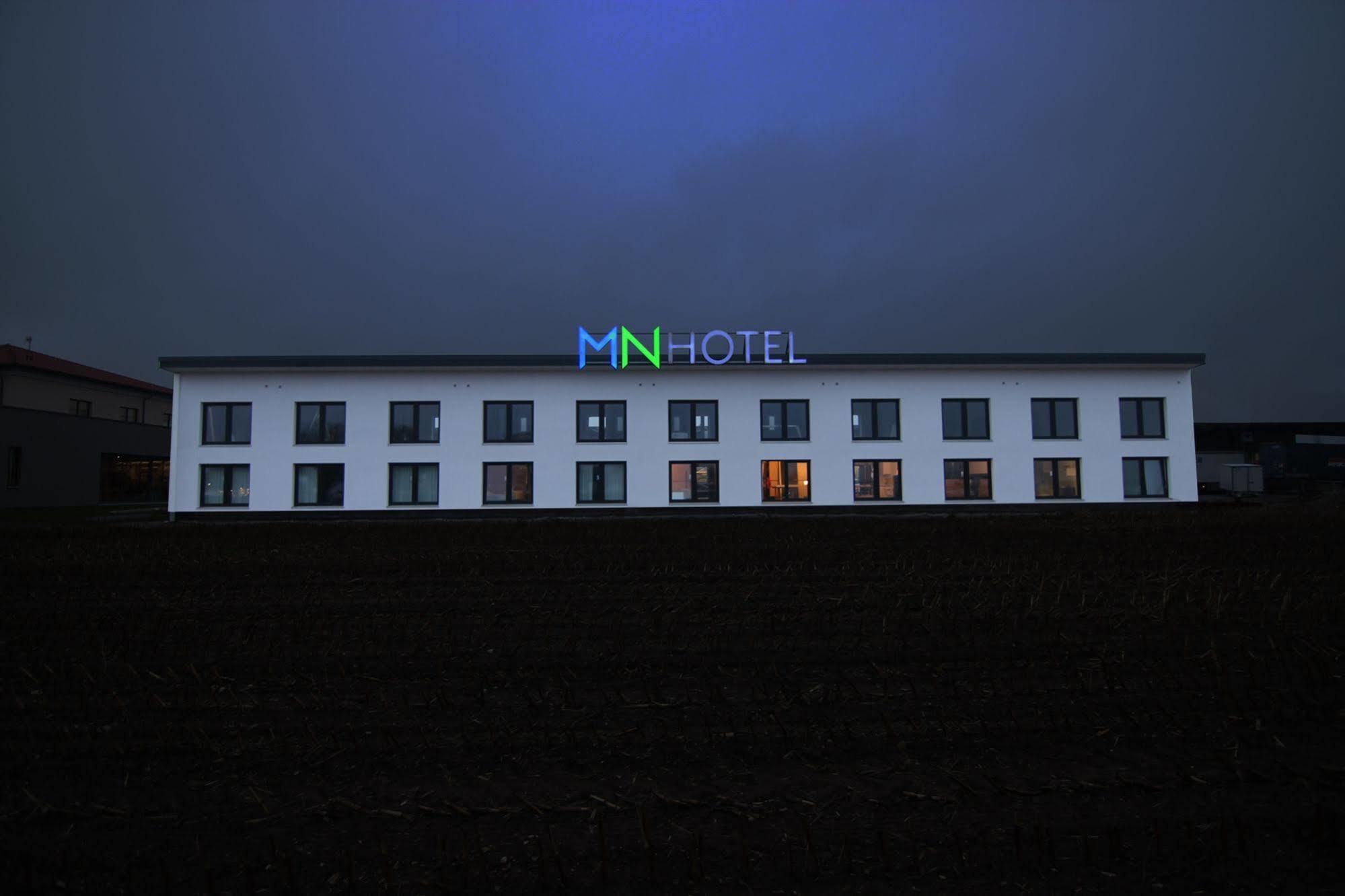 Mn Hotel By Wmm Hotels Mindelheim Esterno foto