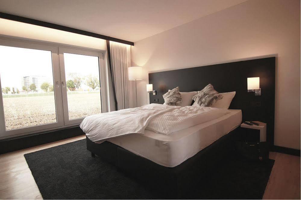 Mn Hotel By Wmm Hotels Mindelheim Esterno foto